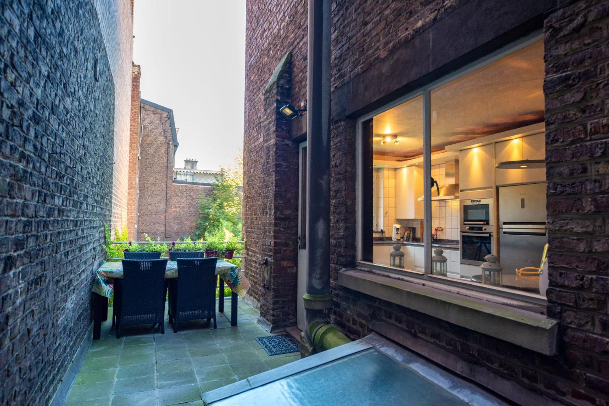 Belle Maison Bourgeoise Partagee De 4 Logements 리에주 외부 사진